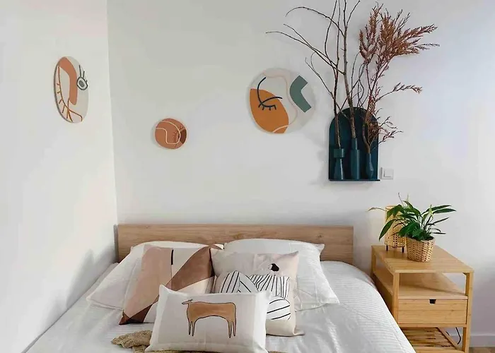 Cosy With Marais